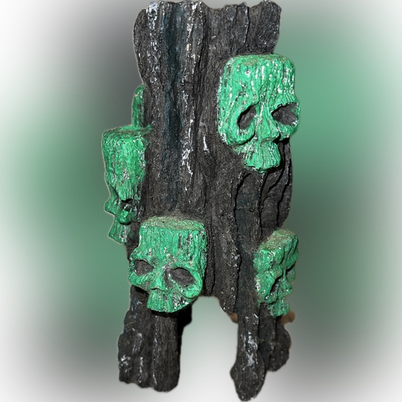 ⭐️Elive Aquarium Skull Mountain Neon Glow In Dark Halloween Decoration Fish Tank - Picture 1 of 8
